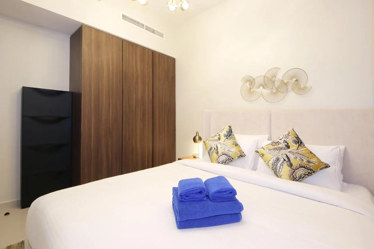 New Arabian Reva 1Br Burj Khalifa View Apartment Dubai